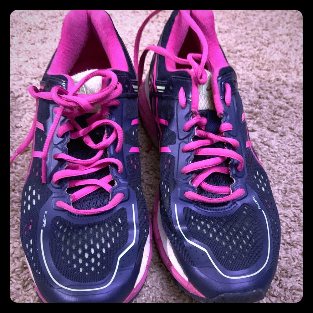 Running shoes